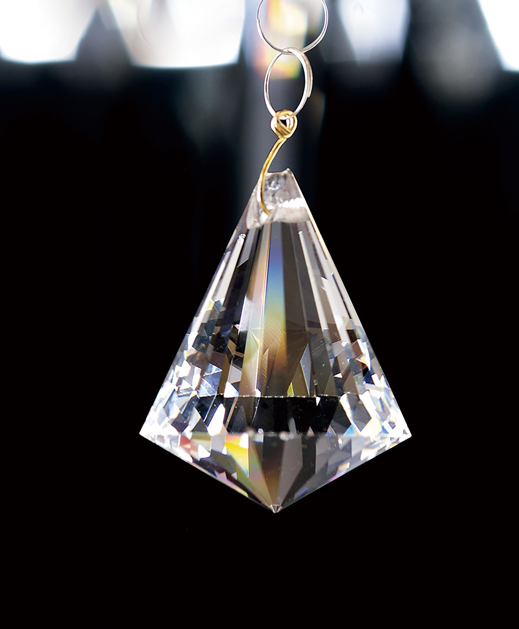 C70100  Crystal Pyramid Without Ring 42mm